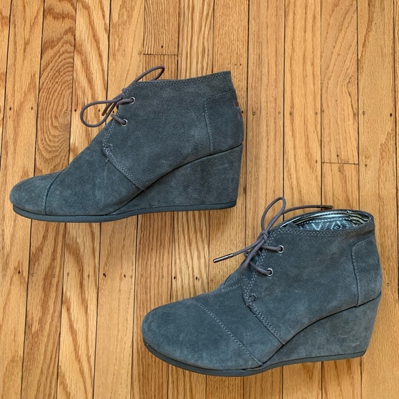 TOMS Gray Lace-up Wedge Bootie - Picture 2 of 9